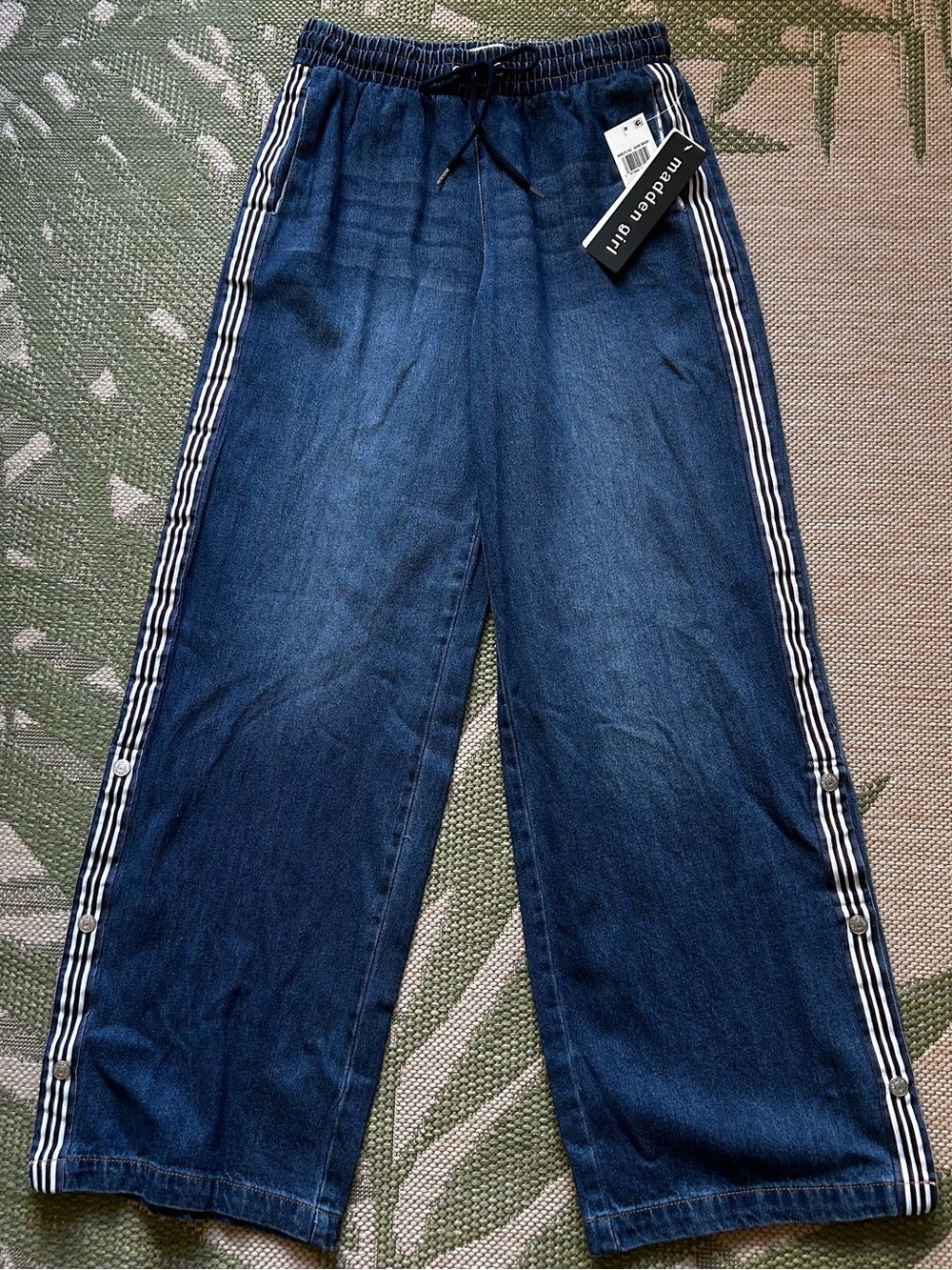 Madden Girl Wide-Leg Dark Wash Denim Track Pant with Side Stripes NWT size M